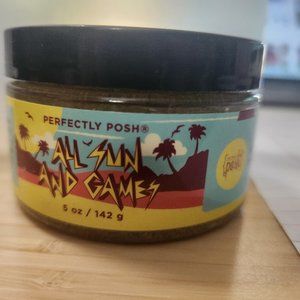Perfectly Posh " All Sun and Games" Green Coffee Body Scrub   "Retired"